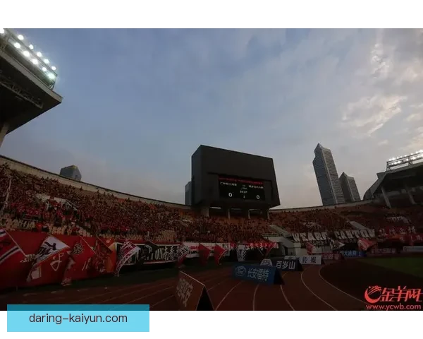 广州队天河体育场迎来新赛季，球队状态值得关注